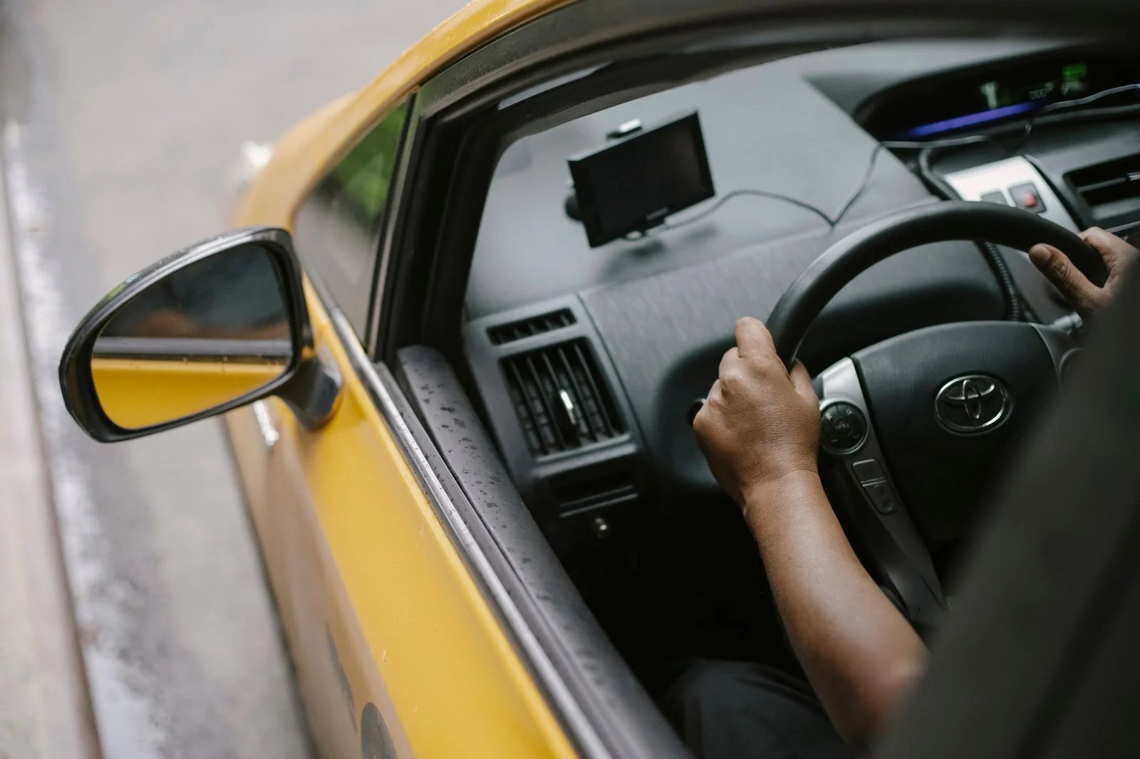 Lyft виплатить $272,5 млн за позовом через класифікацію водіїв